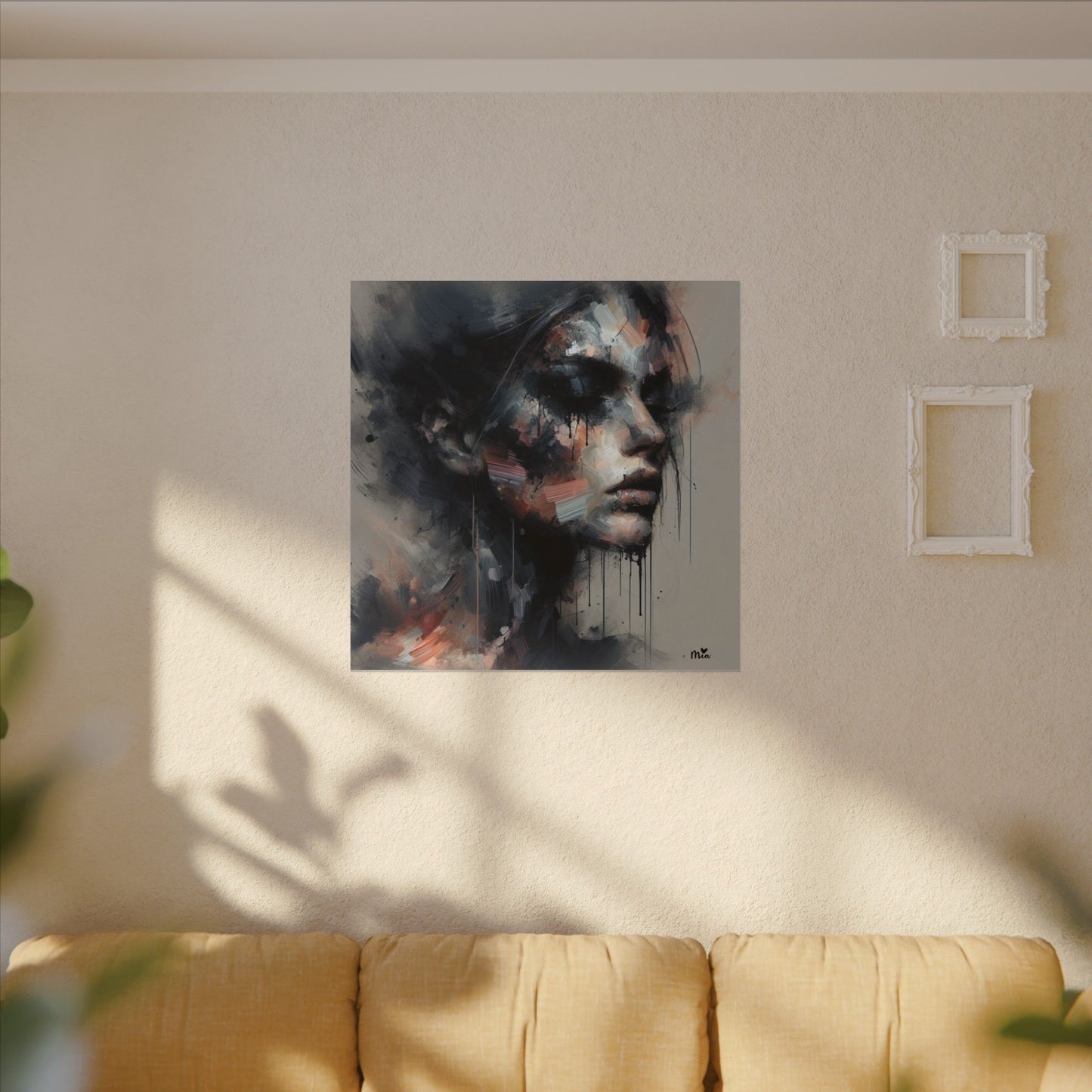 Mia Art Canvas
