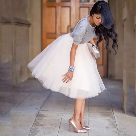 "Stylish Women's Tulle Skirt Tutu – Perfect for any Fashion Forward Outfit!"